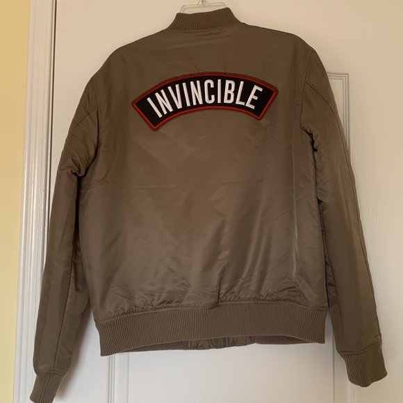 Forever 21 bomber jacket - Picture 2 of 3